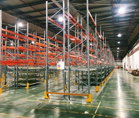 Sistema ahorro almacén logístico